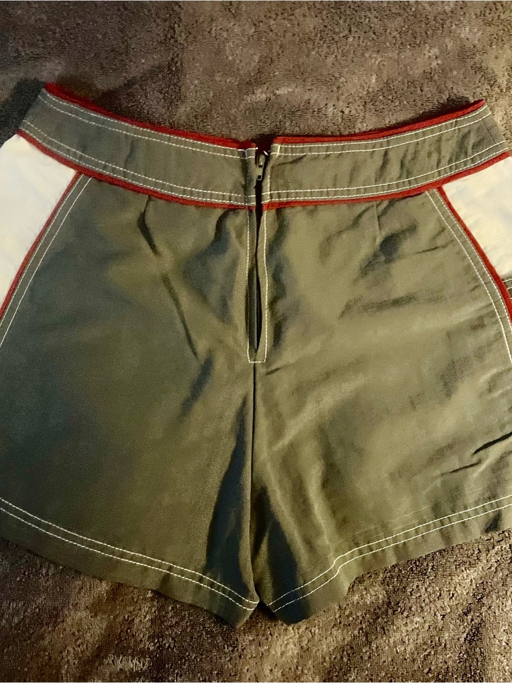 GrayWomen's Contrast-Trim Skort with Red Piping and white side panels